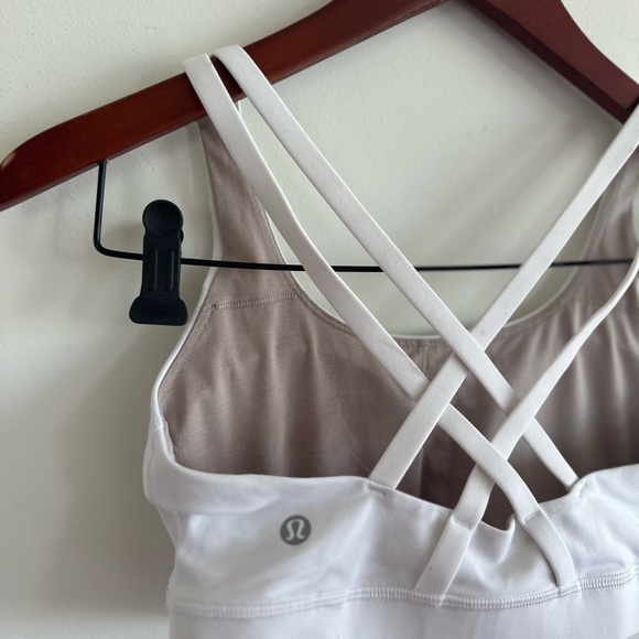 NWOT lululemon WHITE sports bra - Picture 6 of 10